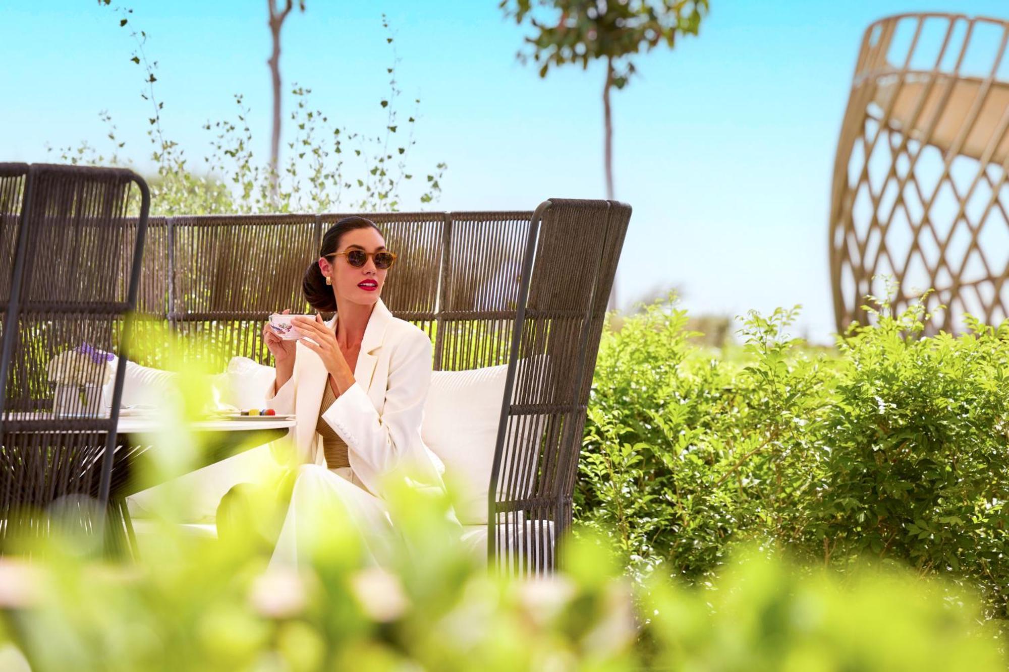Fairmont Doha Lusail Exterior foto The resort's gardens