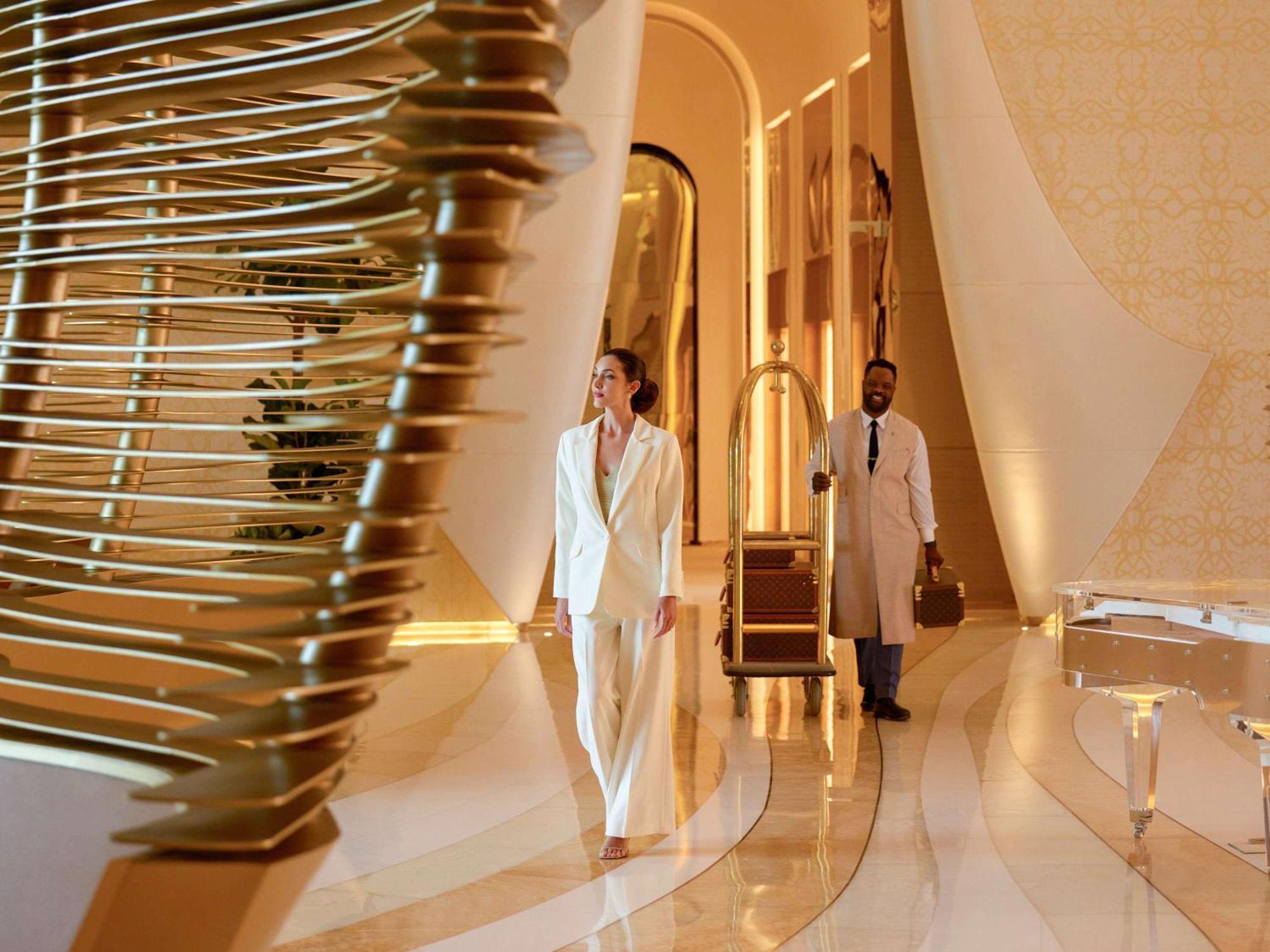Fairmont Doha Lusail Exterior foto The interior of the hospital